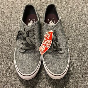 NWT Textured Vans Sneakers
